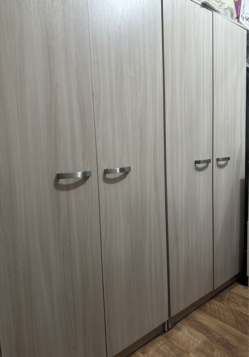 Шкафы в отличном состоянии . 18 тыс.