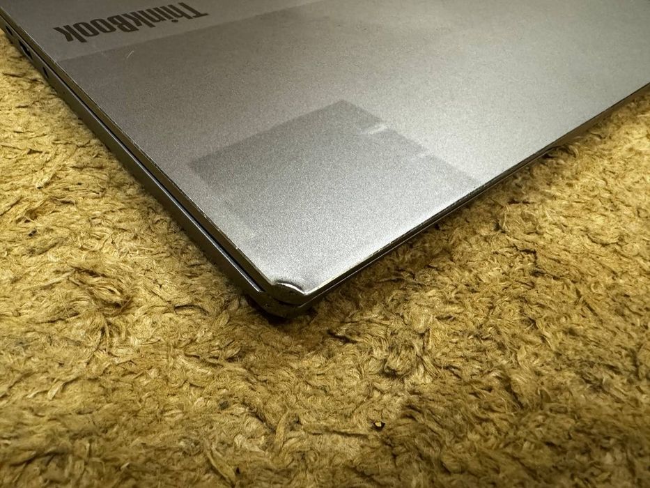 Lenova Thinkbook 13.3s