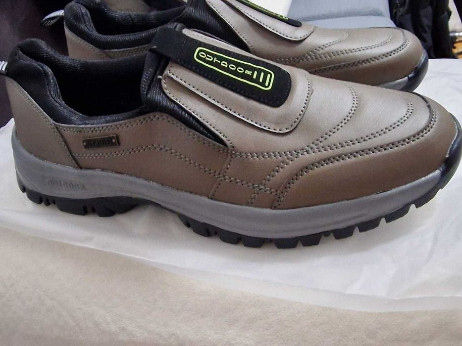 Vand 2 perechi de pantofi noi comandati pe site-ul Optimumto.com