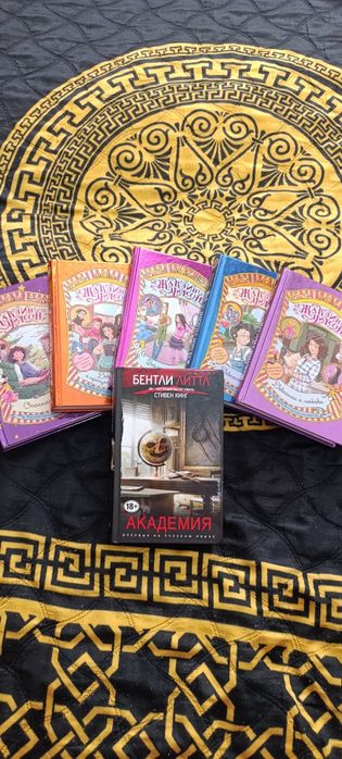 Продам книжки недорго