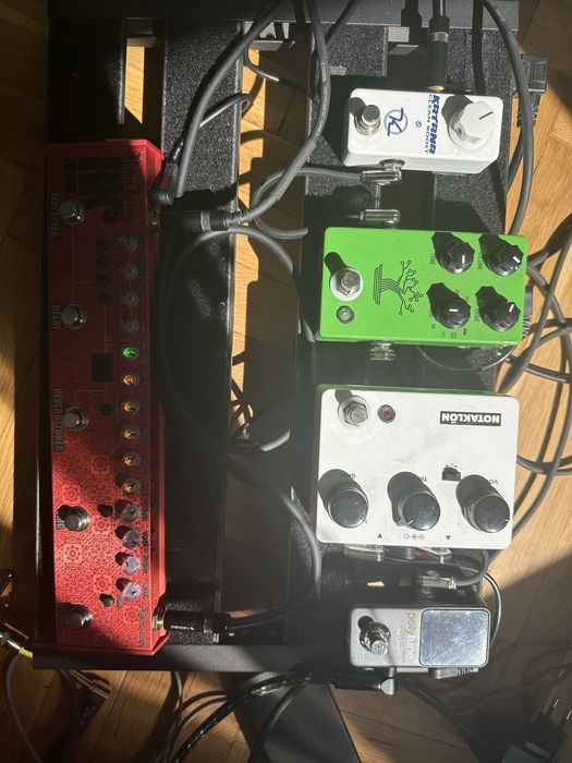 Китарни ефекти EHX, JHS, Nux, Keeley