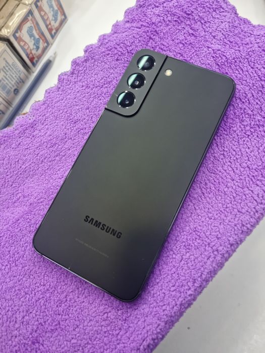 Samsung S22  256gb  idelll