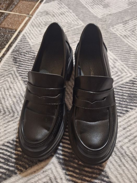 Черни обувки на Тенденз 37