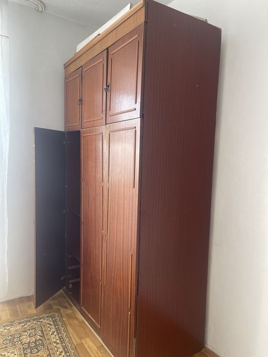 Отдам даром 2х спальная кровать, шкаф, газ плита рабочая