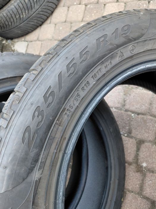 235/55/19" pirelli 2бр.гуми