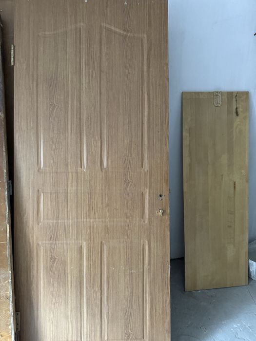 Продам двери бу 5000 тг каждая