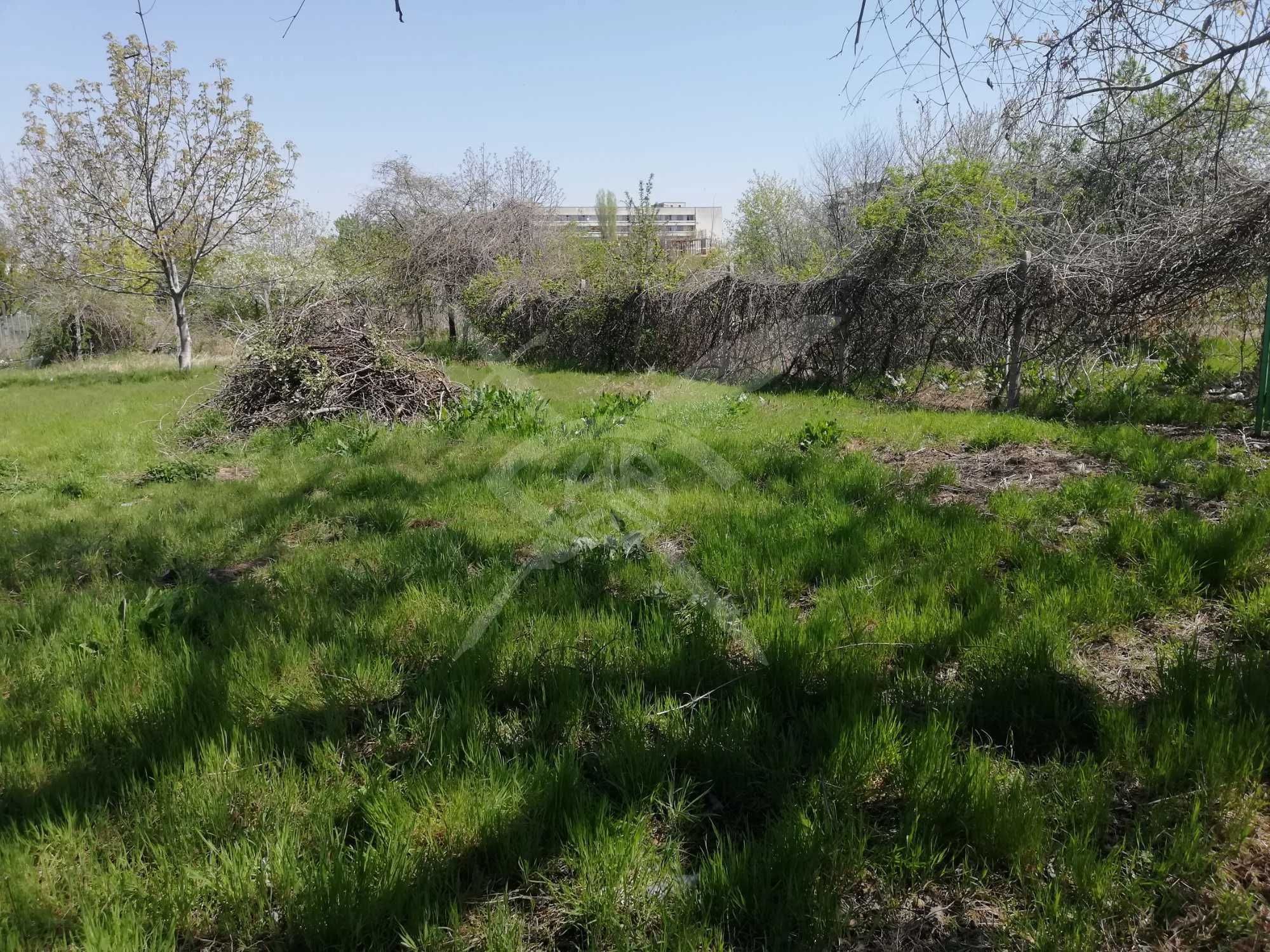 Парцел в Коматево 84405