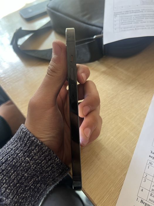 iPhone 14 pro black