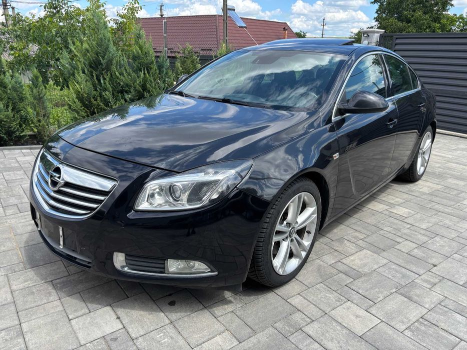 Vand Opel Insignia 2.0CDTI manuala berlina bi-xenon 160cai