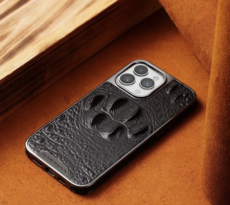 Чехол на Айфон 13