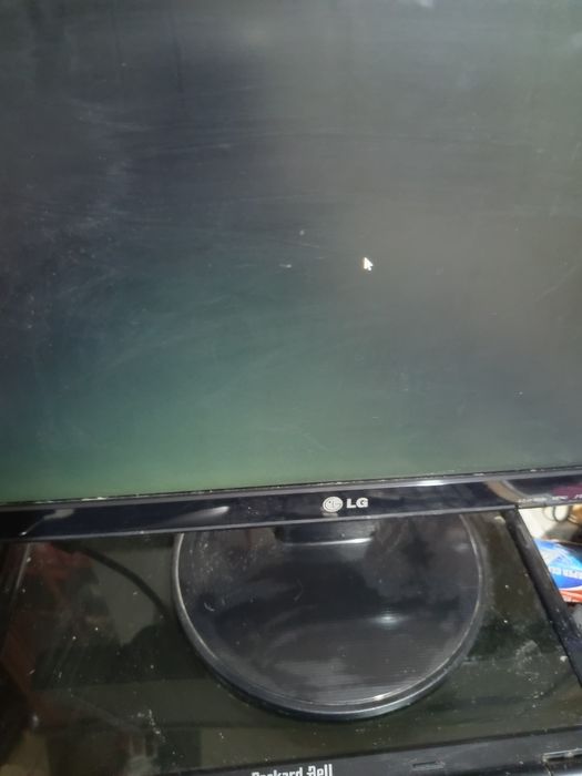 Монитор LG, изправен,запазен