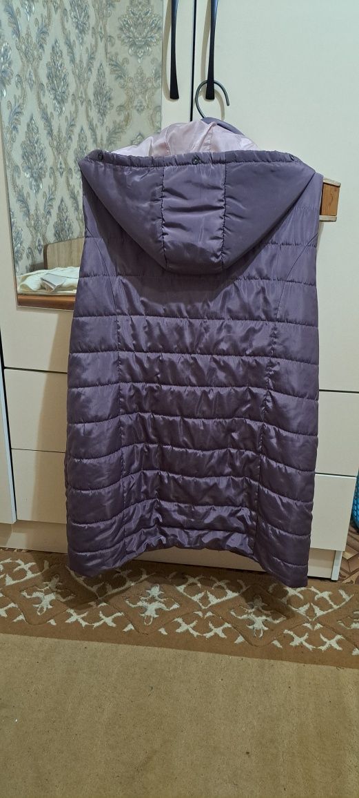 Продам женскую безрукавку