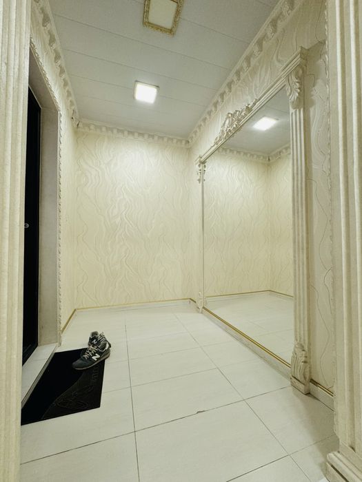 Сдается везде теплый пол на Юнус Абаде 2х комнатная с евро ремонтом