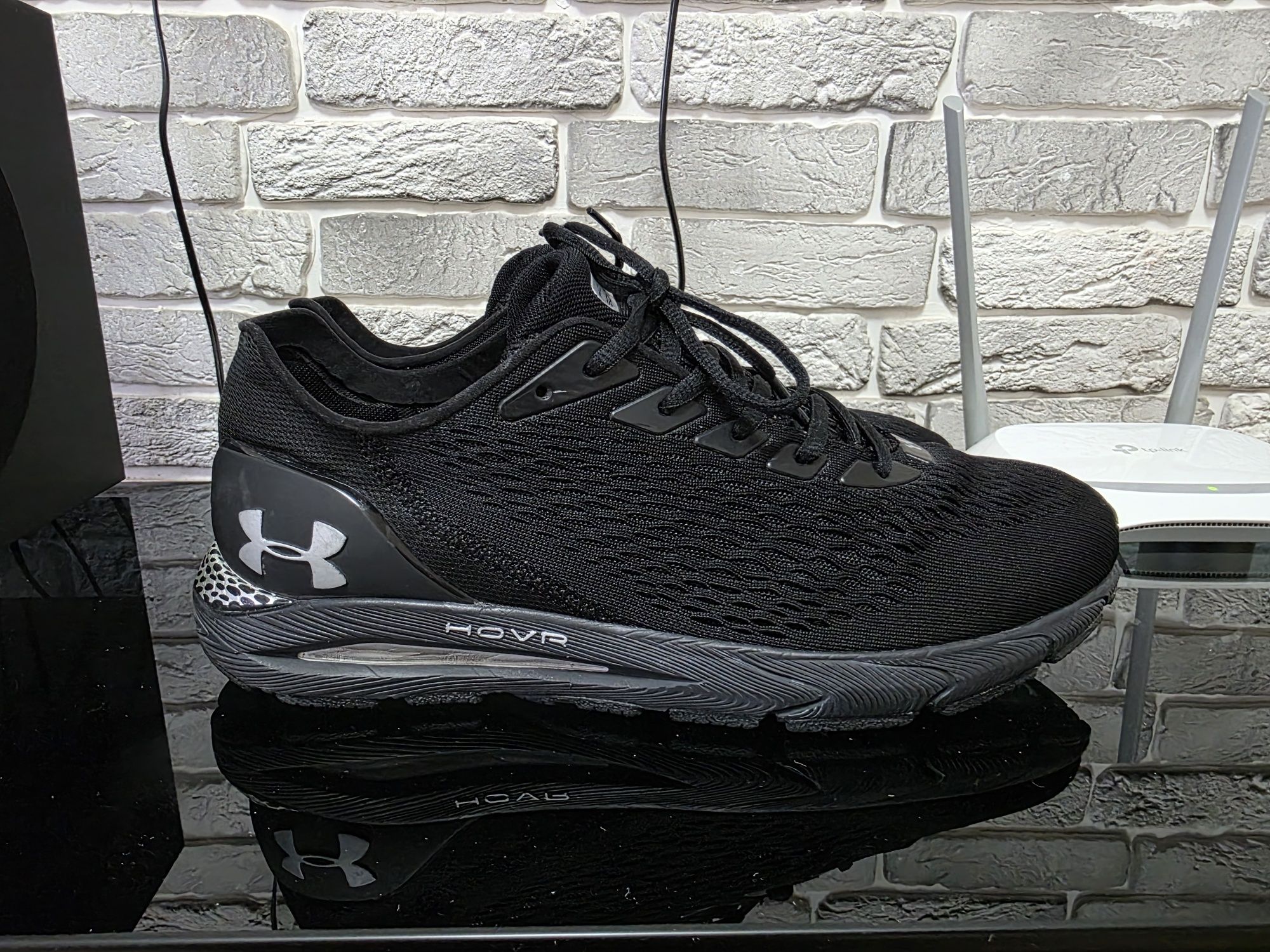 кроссы Under armour HOVR
