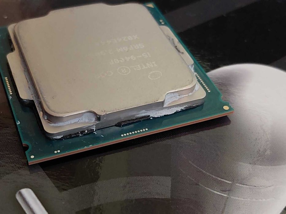 i5-9400F и intel i5-8600 - LGA1151 процесор , 6-ядрен