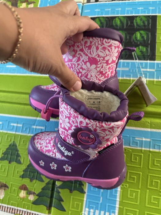 продам абсолютно новые зимние сапоги