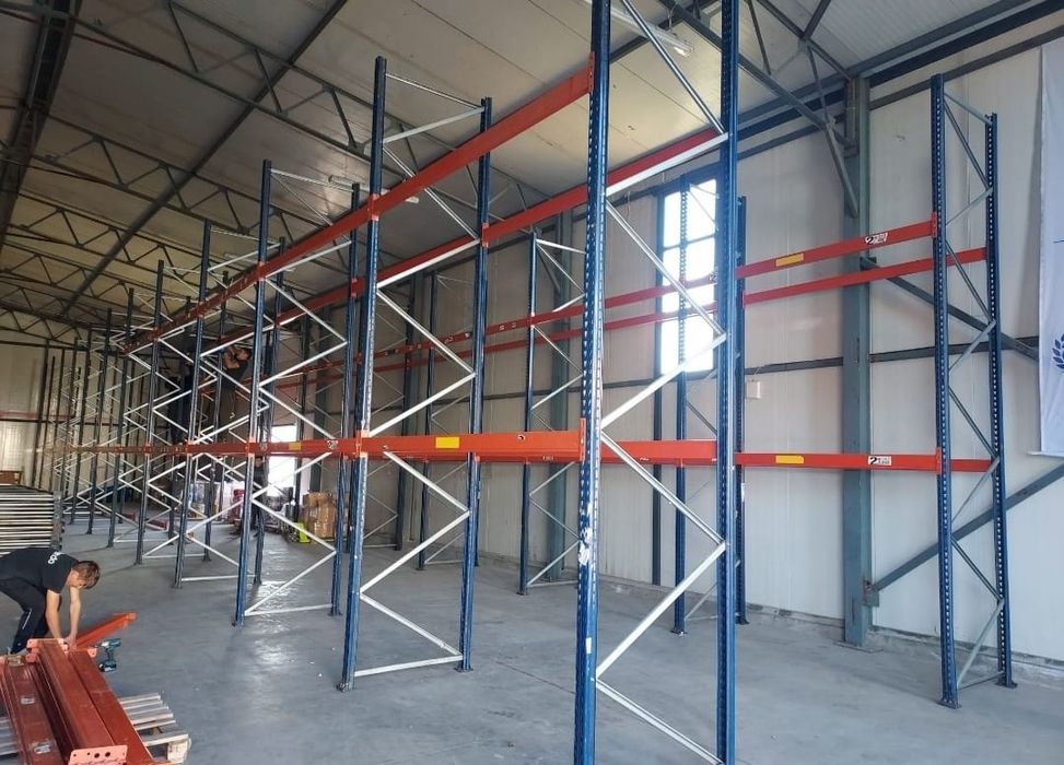 Rafturi metalice depozitare paleti 3333