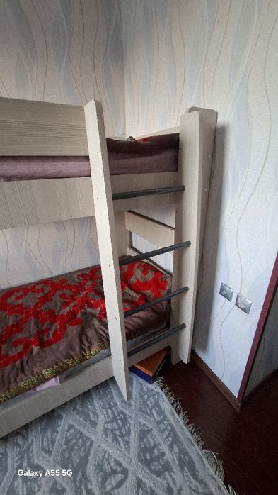 Двухэтажный кровать продам