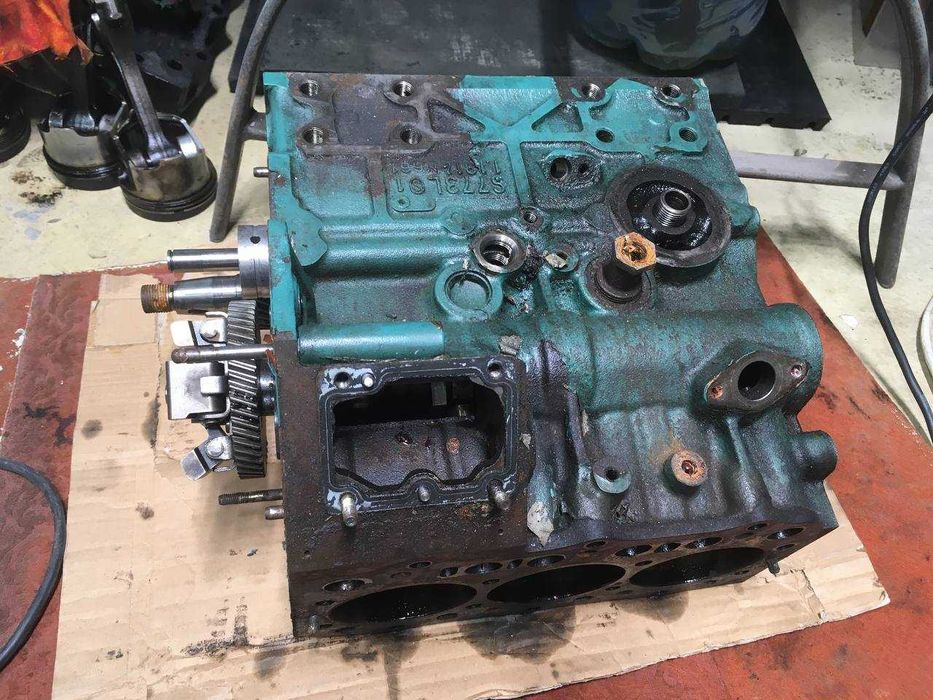 Морски двигател Volvo Penta D1-30 за части