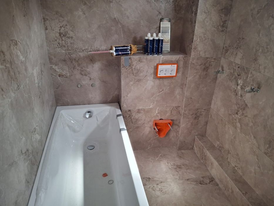 Кафельщик опыт очень большой. Качество гарантирую