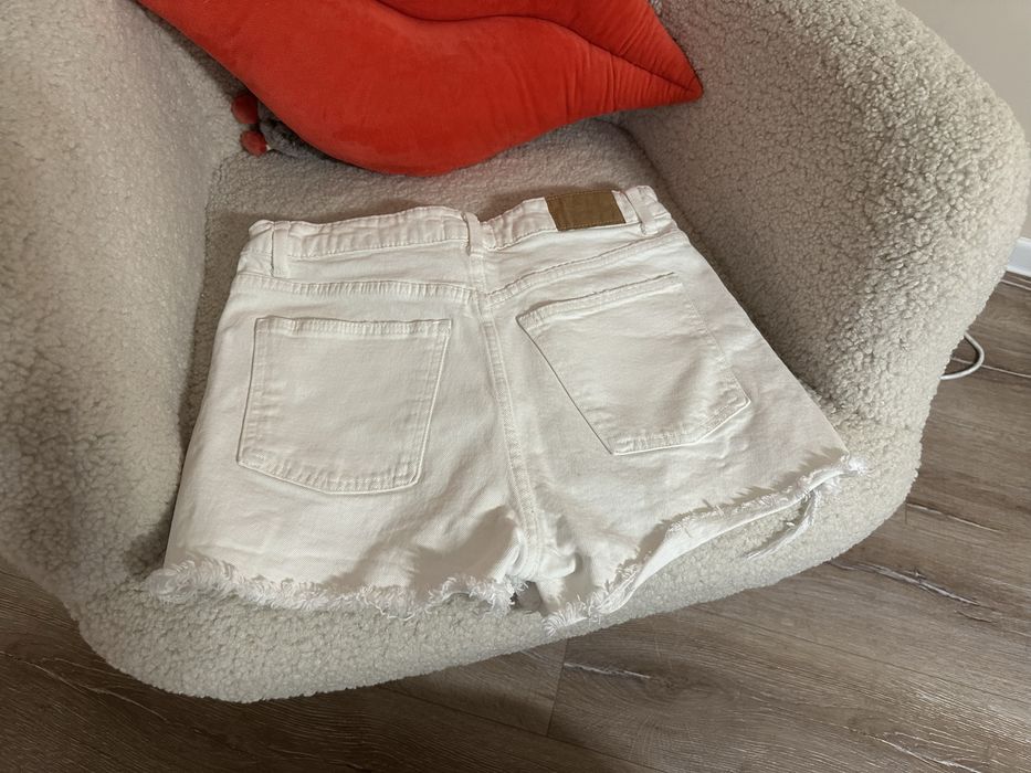 Къси панталонки Zara