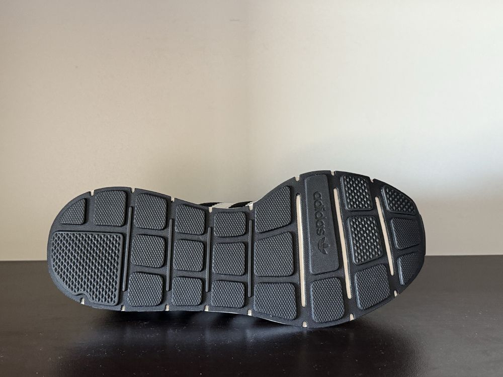 Adidas Swift Run Rf 38номер 24см Стелка Нови с Кутия