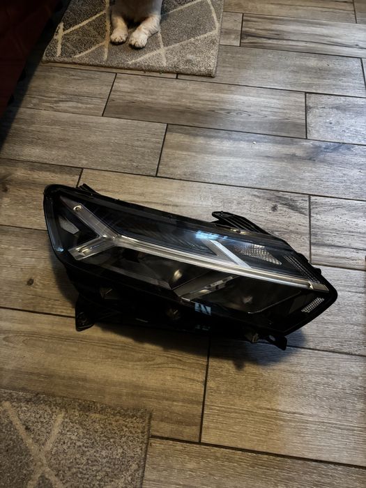 Far dreapta Dacia Logan III