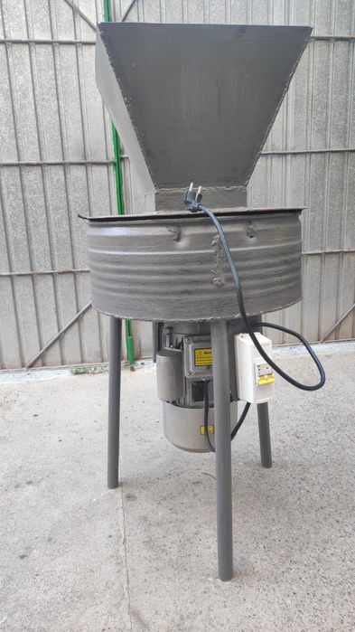 Сенозерно дробилка