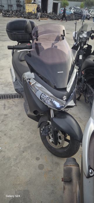 Suzuki Burgnan 200i на части