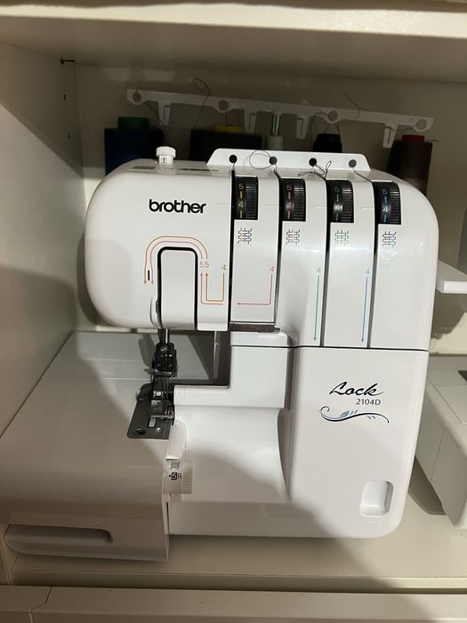 Masina surfilat Brother