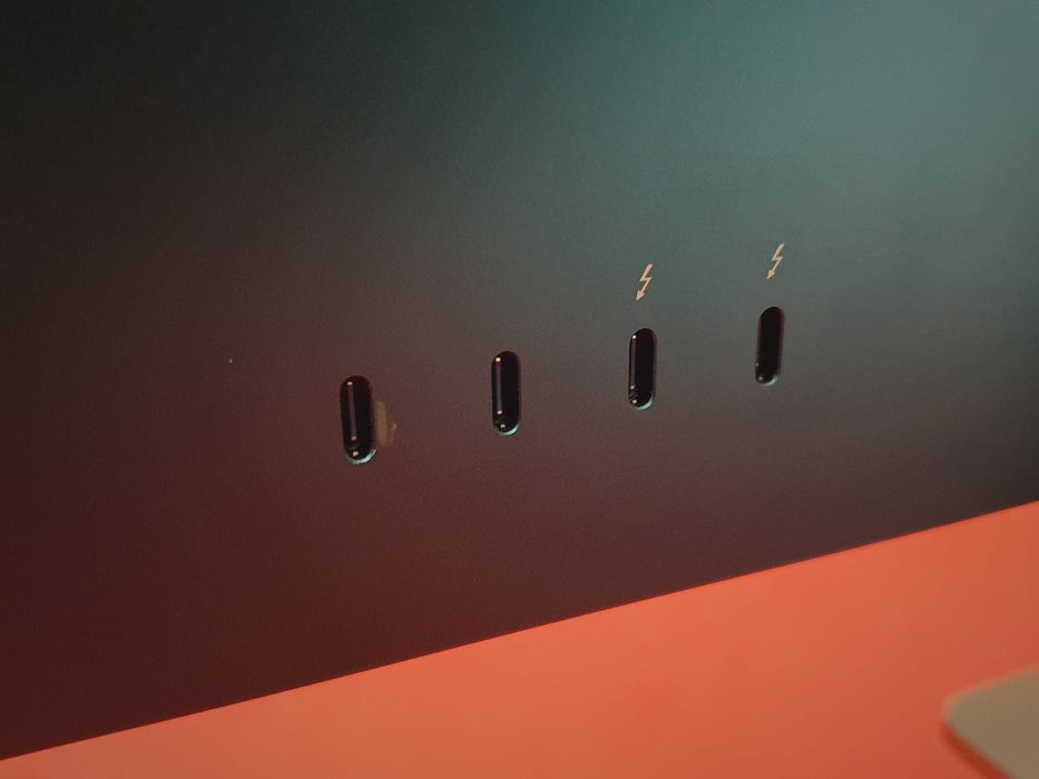 Apple iMac (2021) 24" M1 8c CPU/8c GPU  4 USB  порта