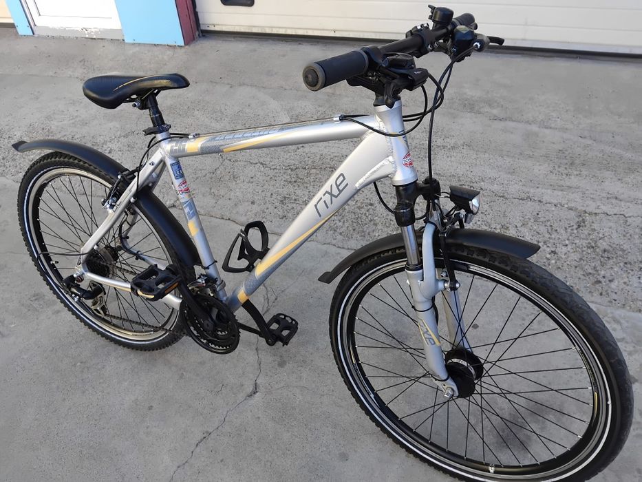 Vând bicicleta din aluminiu