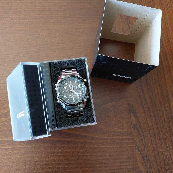 Часовник Casio Edifice  EQS-500