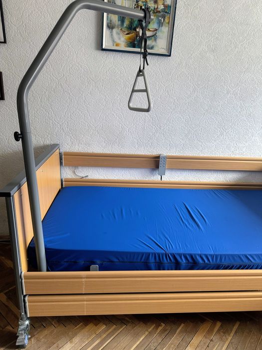 Електрическо болнично легло Ecofit S с антидекубитален матрак