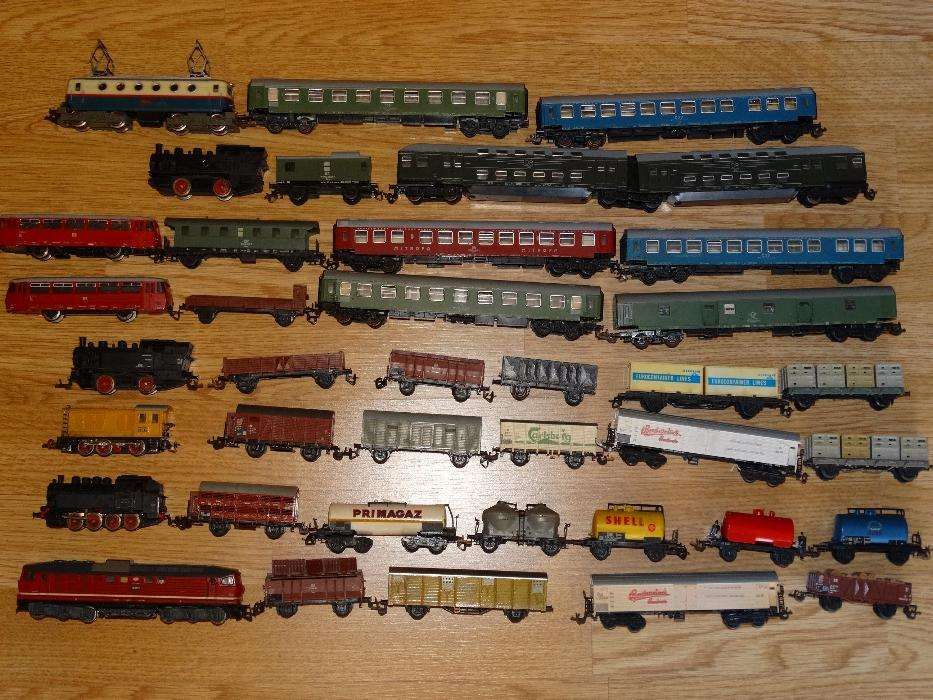 Diorama trenulet electric TT 12 mm, 1:120, locomotive, vagoane, macaze