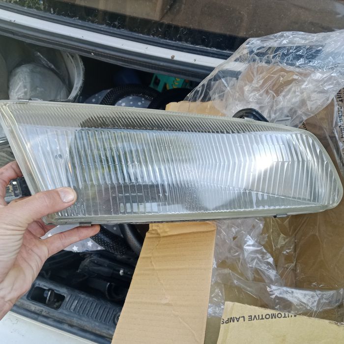 Продам фару для Toyota Camri Gracia