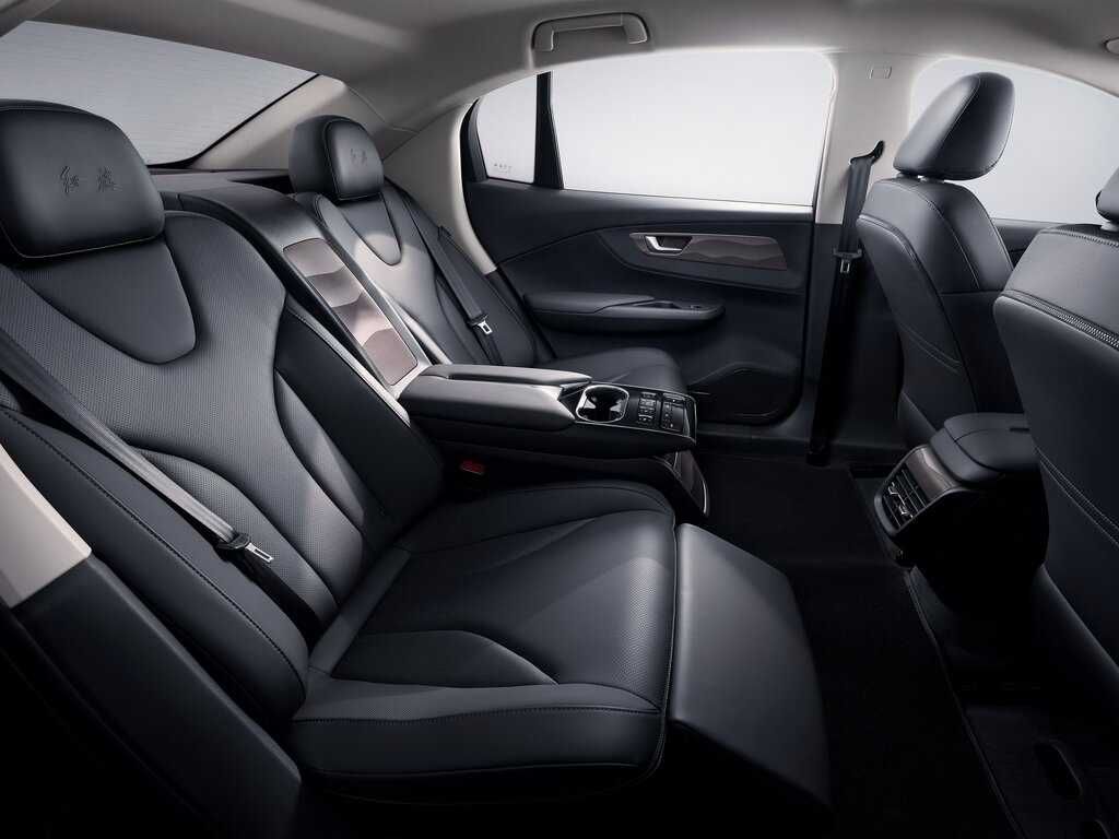 Hongqi E-QM5 2024 От 18.500$ в наличии 450km 500km1 день заберете авто