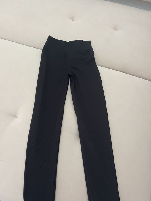 Продам лосины с мягким начёсом пушап эффект размер на 42-44