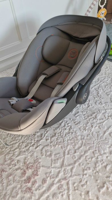 Scoică auto Cybex Gold Cloud G i-Size – Lava Grey