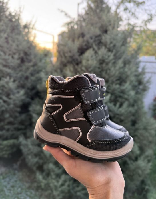 Срочно. Торг.Детская обувь,ботинки GEOX