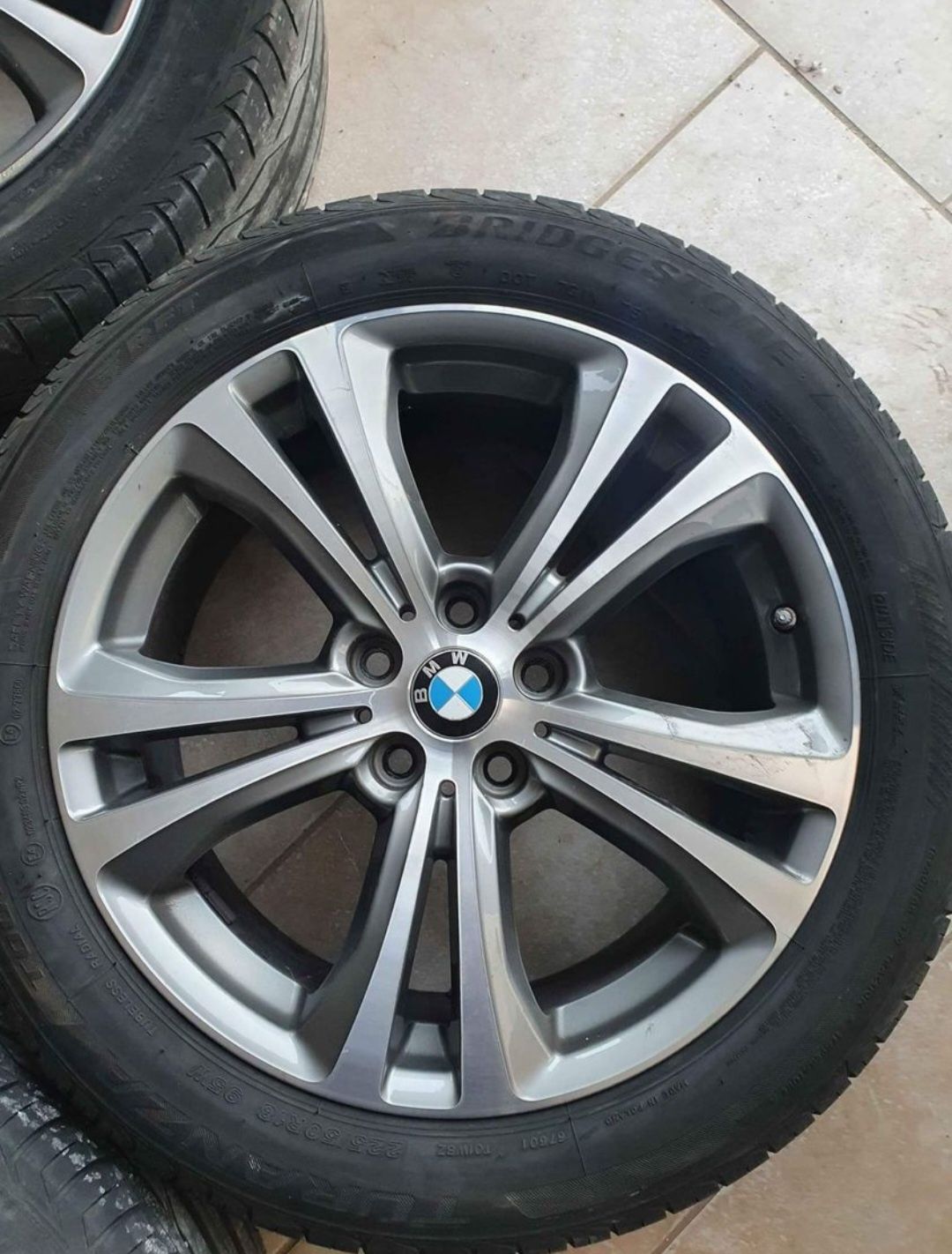 Jante originale BMW 5 x 112 R18 + anvelope vara 225/50/18