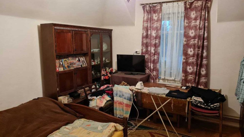 Vand apartament cu 3 camere in Episcopia