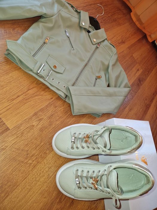 Дамски кожено яке