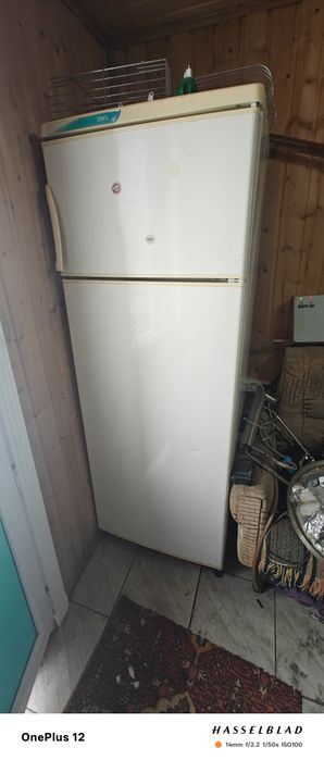 Холодильник , полностью исправен