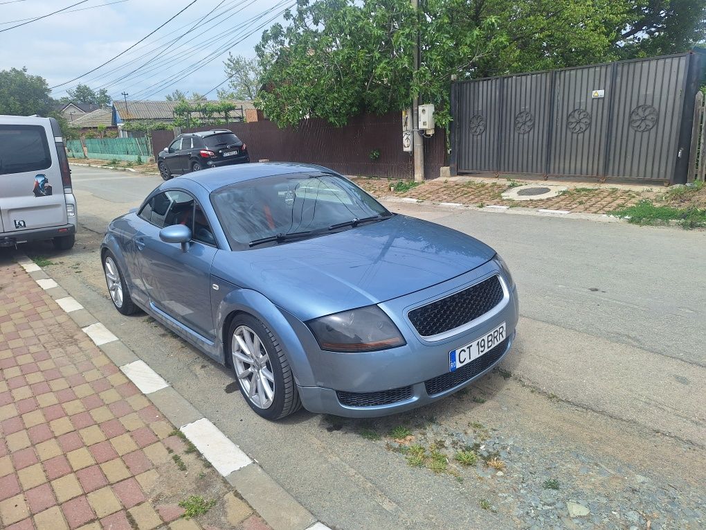 Vând Audi TT din 2004