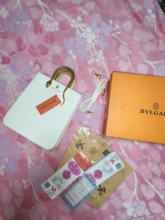 Bvlgari brend sumka
