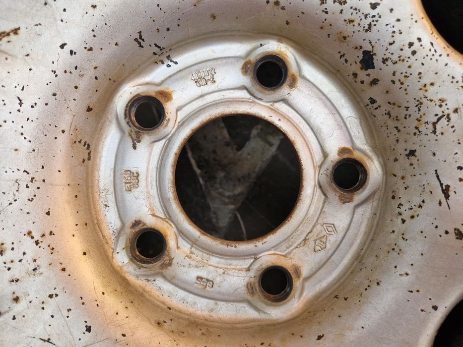 Jante 16 inch 5x114.3 Duster
ET50 6j

Au fost montate pe Duster 2016
2