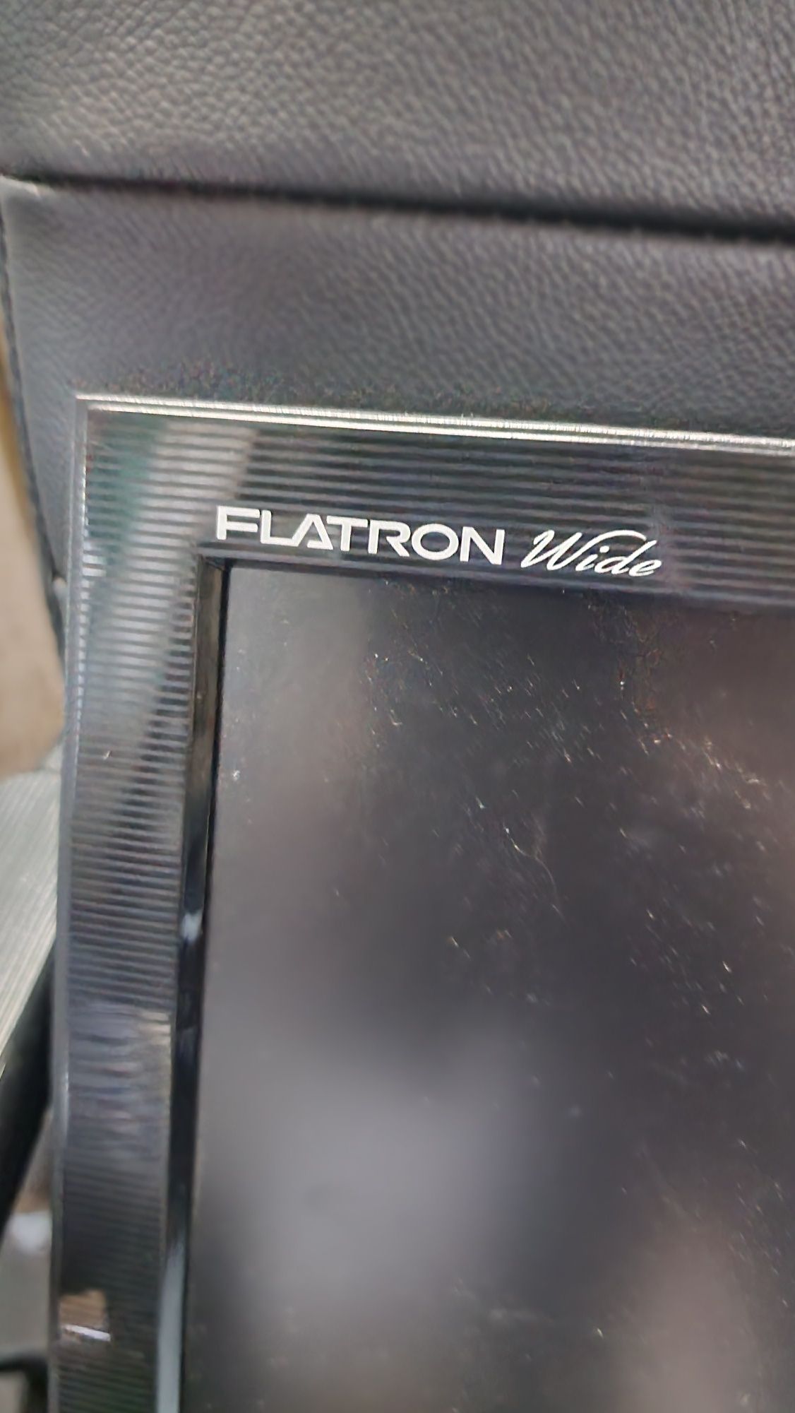 Телевизор  lcd LG flatron 19" 35лв
