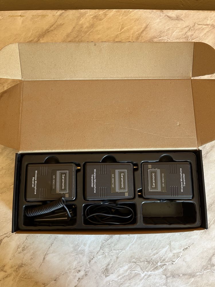Безжични микрофони wireless Saramonic SR-WM2100