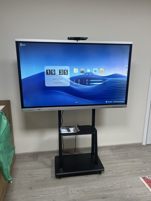 Интерактивный панель в наличии